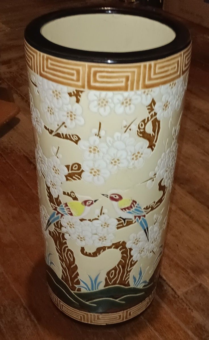 Chinese Umbrella Holder