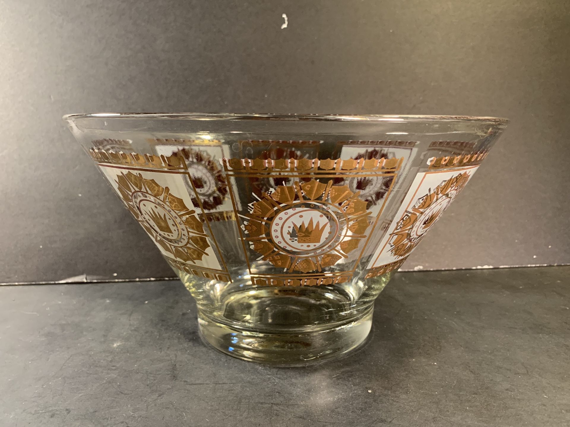 GEORGE BRIARD Vintage Mid-Century Gold Crown Glass Bowl (Height: 6”)