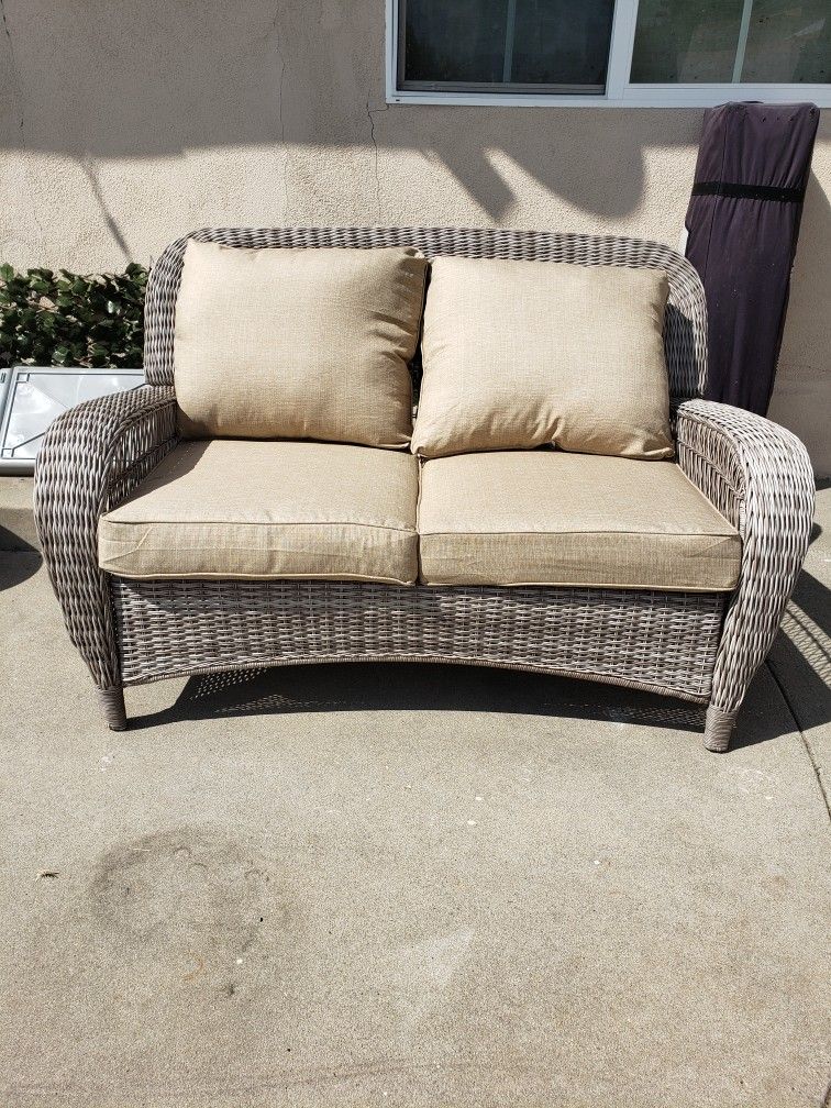 Hampton Bay Beacon Park Wicker Loveseat