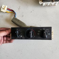 92-96 Ford F-150/Bronco AC/Heater Control