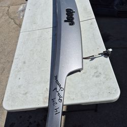 Jeep Grand Cherokee tailgate molding oem