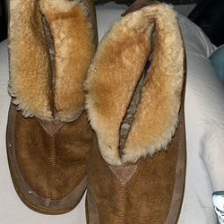 Warm house shoes