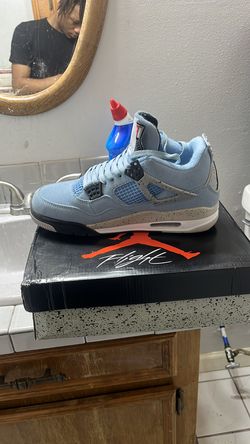 Jordan 4 University blues