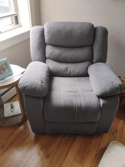 Blue Recliner Only Used Buy 1 Person Only Small Tear