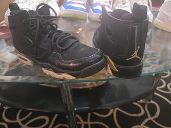 MJ Nike 4y