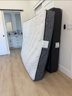 King Mattress With The Box