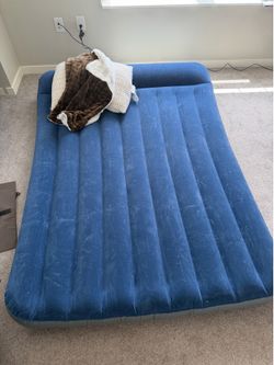 Queen air mattress