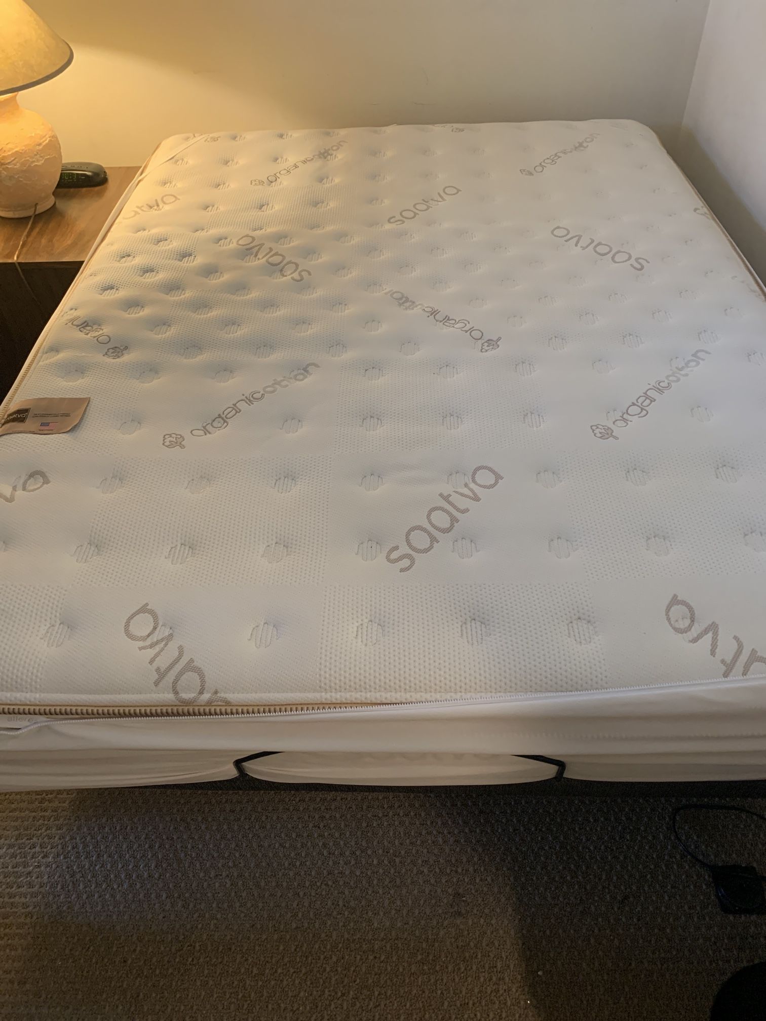 Queen Size Luxury Adjustable Bed By Saatva