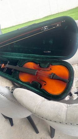 Violin with Bow & Case - great for beginners