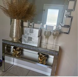 Consol glass table