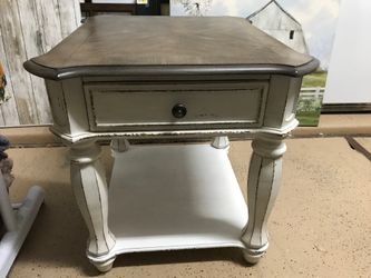 Farmhouse style end table