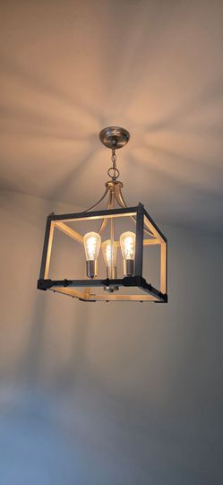 Light fixture