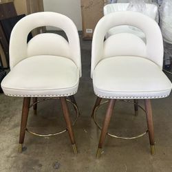 New assembled Counter Height Bar Stools Set of 2, 24 Inch Swivel Counter Stools, Solid Wood Legs, Velvet in Creamy White