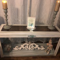 Beautiful Entry Piece Or Sofa Table