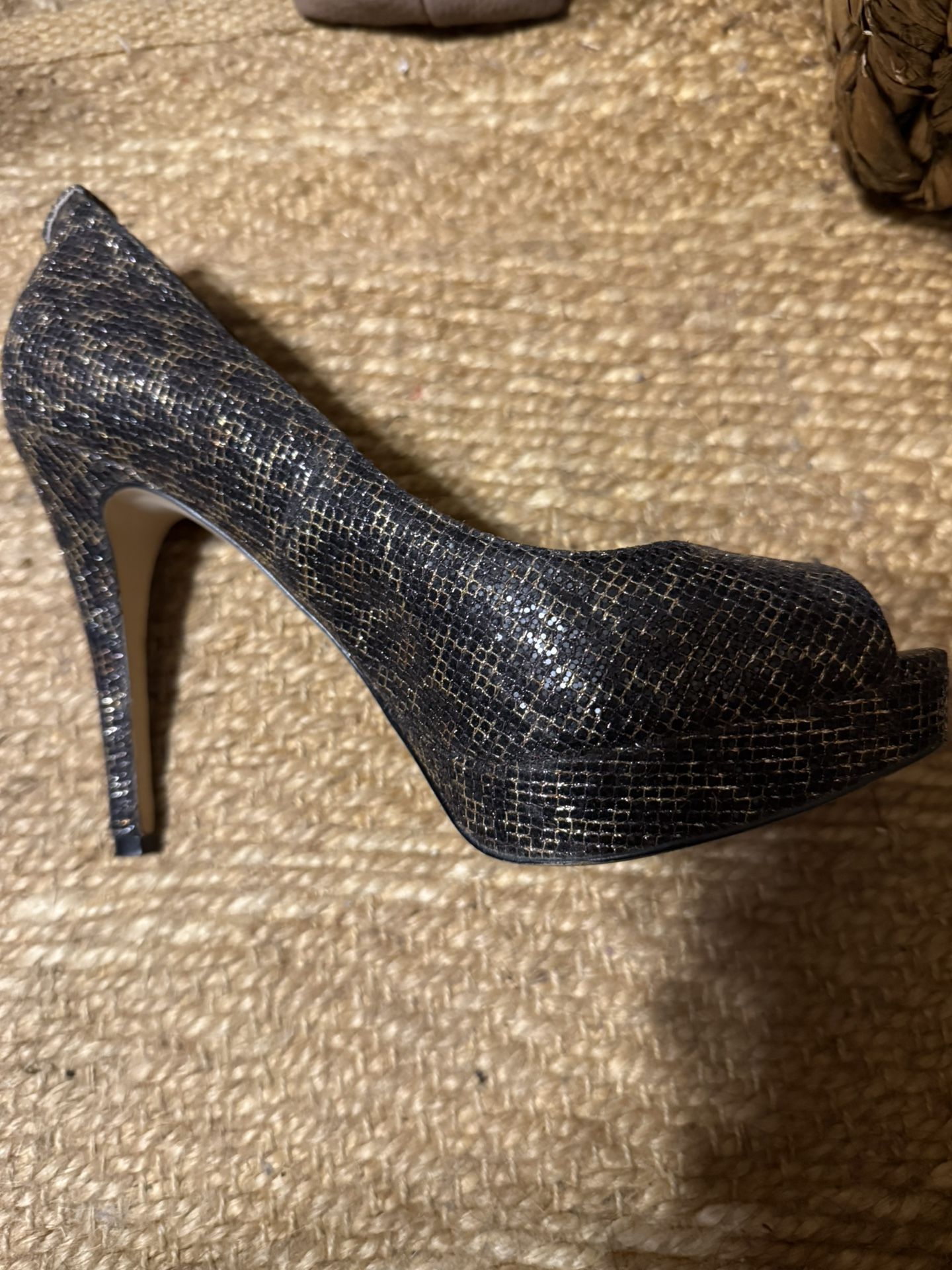 MK Heels Size 9