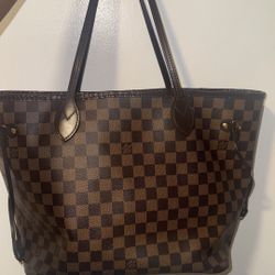 Louis Vuitton Purse 