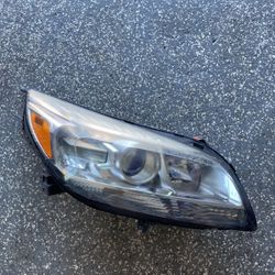 2013 Chevy Malibu Headlight 