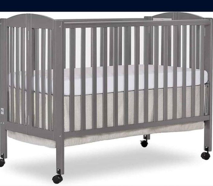 Full Size Dream on Me foldablecrib