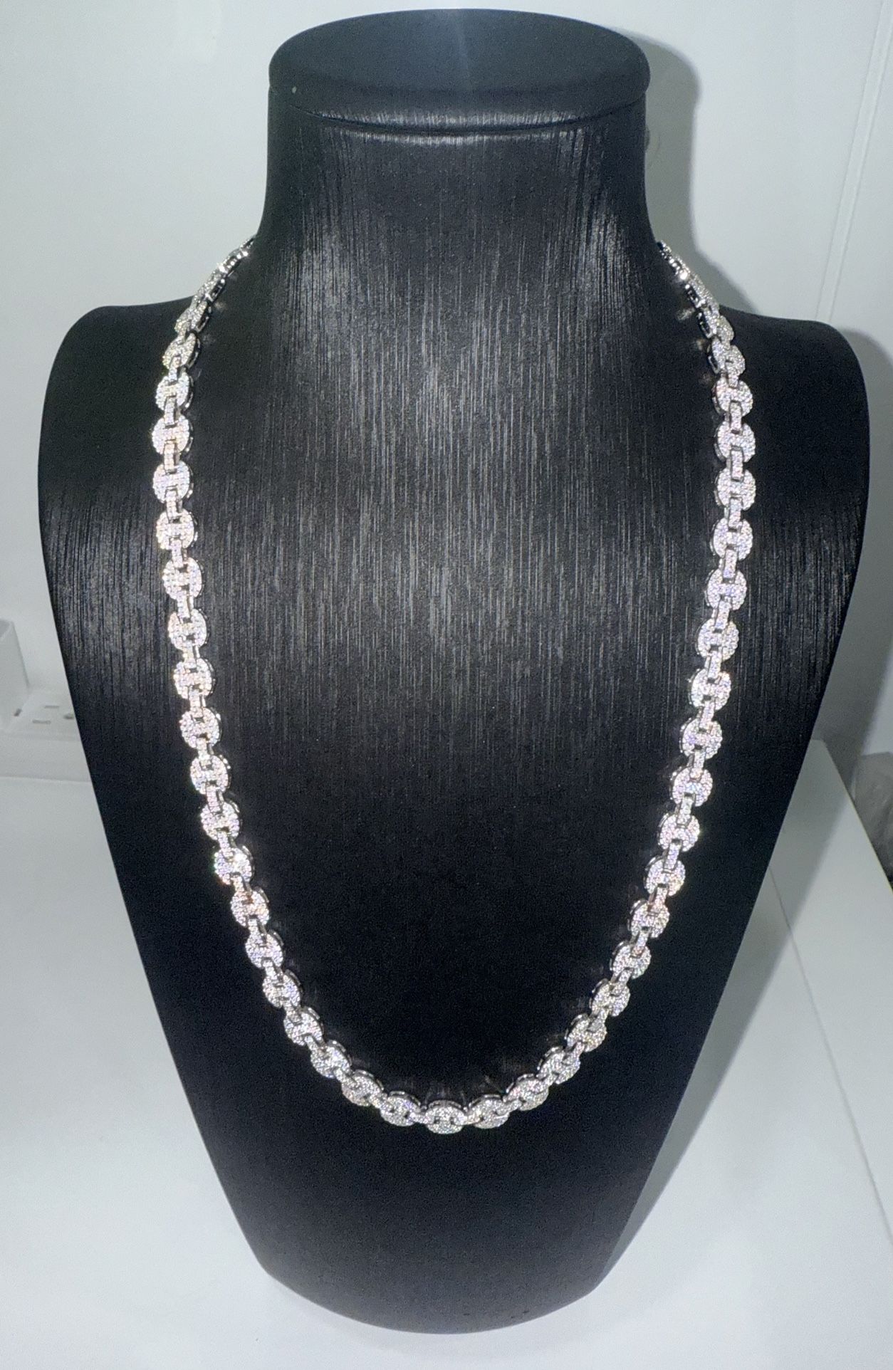 Cuban chain in Gucci style, made of moissanite silver plated with 18k white gold
