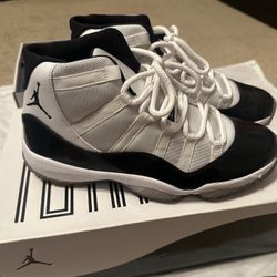 2011 Jordan 11 Concord (SEPARATION)