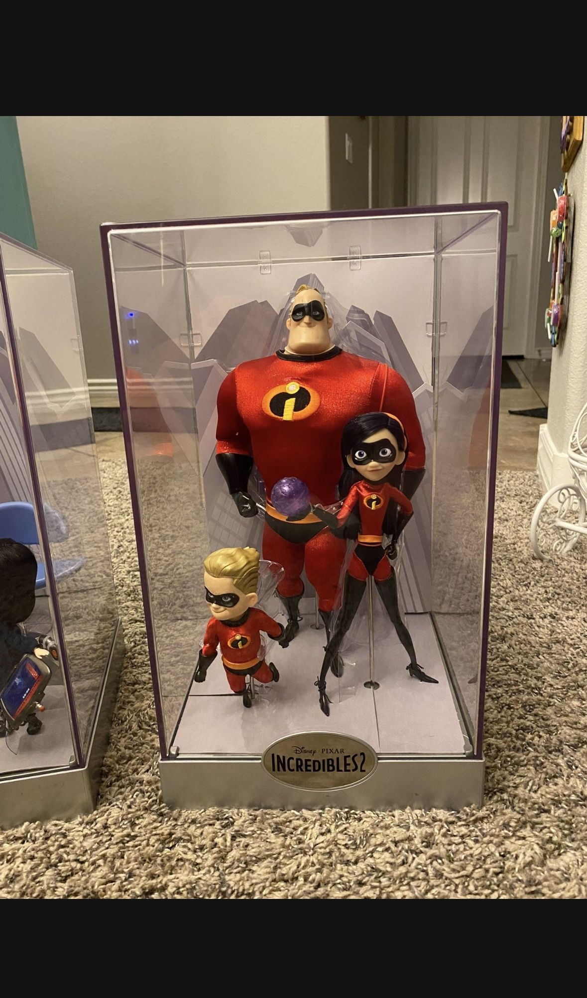 Disney Pixar Limited Edition The Incredibles 2 Mr. Incredible, Violet & Dash Doll Set