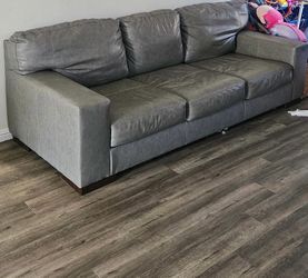 Couch free