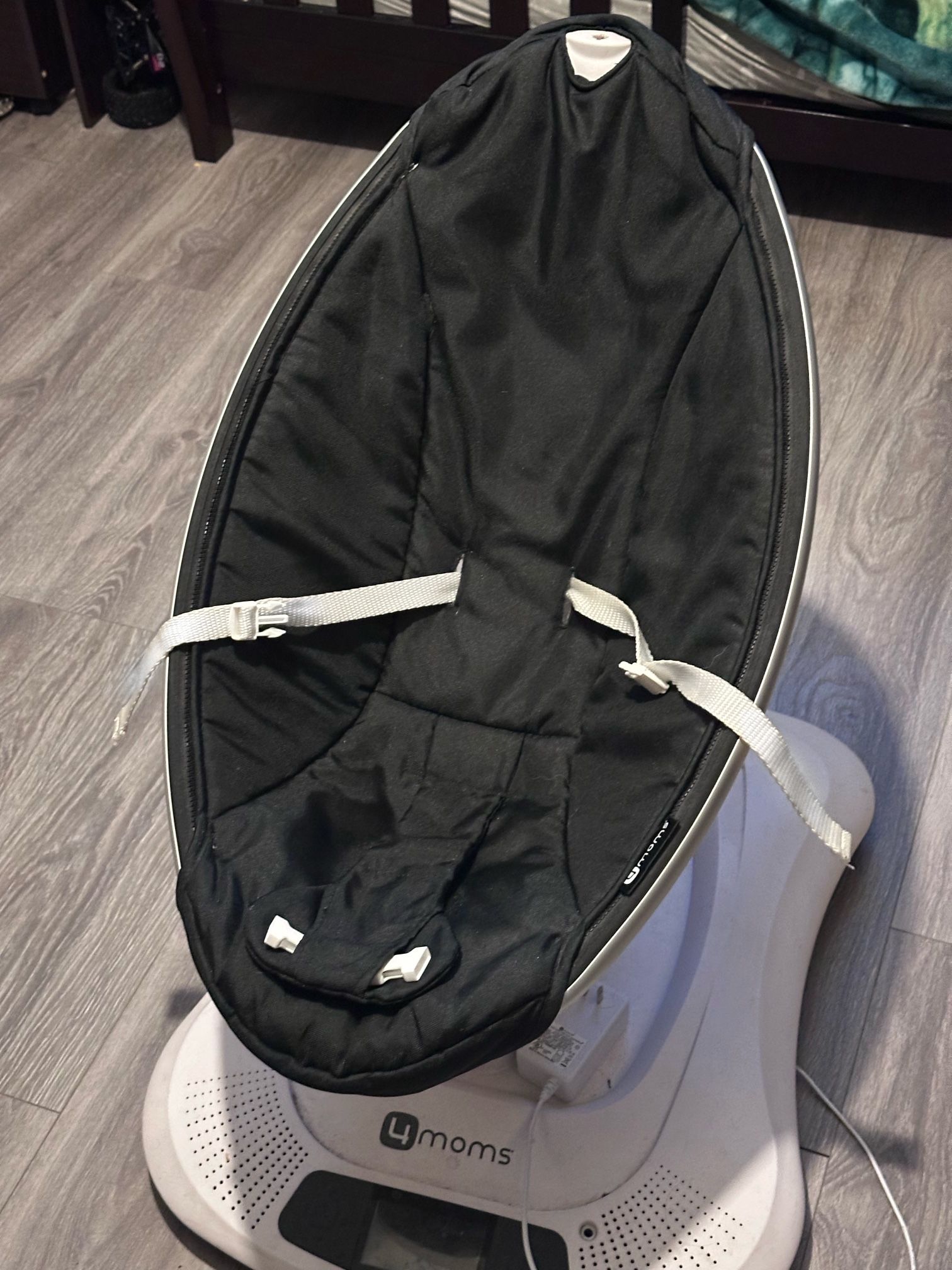 4 Moms Mamaroo