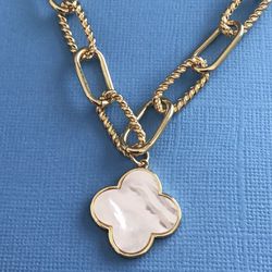 Ladies Necklace - Gold Cable/Paperclip w/Mother Of Pearl  Quatrefoil  Dangling *Ship Nationwide Or Pickup Boca Raton 