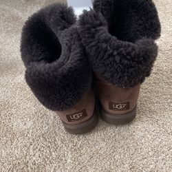 Ugg Boots Size W9