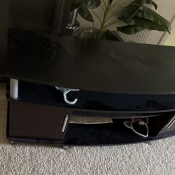 Entertainment center