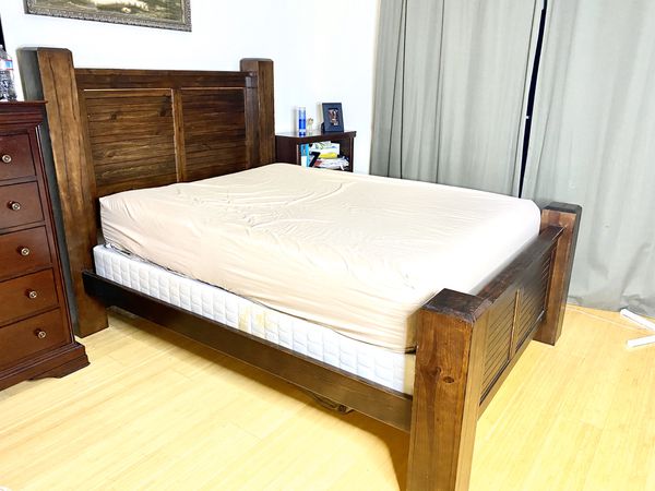 Sturdy Wooden Bed Frame queen size for Sale in San Diego, CA - OfferUp