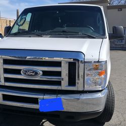 2011 Ford E-350