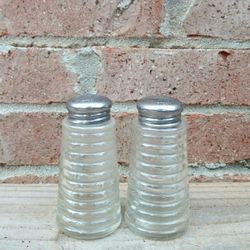 Vintage Ribbed Glass Salt/Pepper Shakers