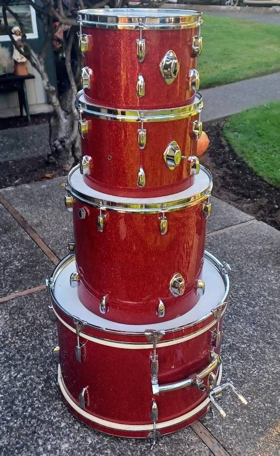 4 Pc Vintage 60s Red Sparkle Japan Drum Set w/Pearl Base Pedal