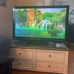 43“ Panasonic TV  