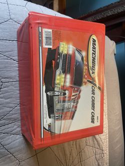 ANTIQUE COLLECTORS MATCHBOX CARS WITH CARRYING CASE!!!! MINITURE MODEL CARS!!!