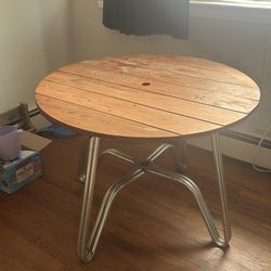 Wooden foldable table