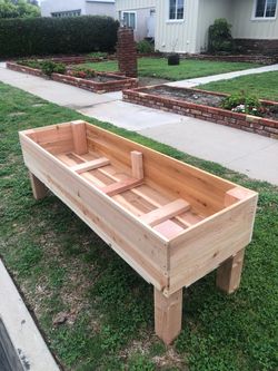 Custom made privacy wall Garden bed raised elevated planter box with legs 3 4 5 6 ft long cedar redwood