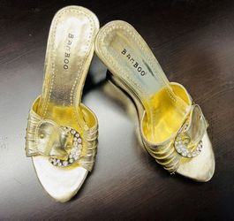 NEW Bamboo Gold 4” Wedge Heel Women Sz 7