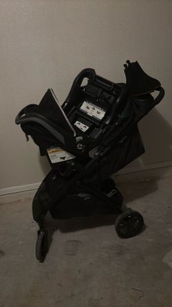 Car seat and Stroller Bundle with Base
