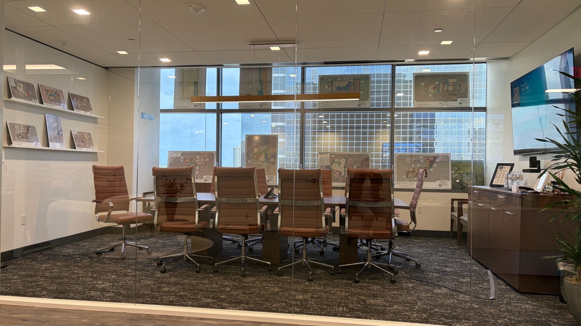 Office chair set and credenza