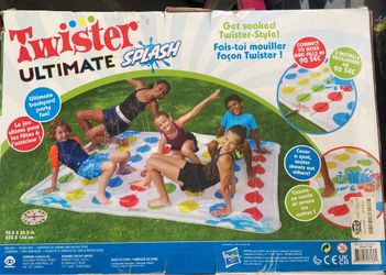 Hasbro Twister Splash – Summer Toys for Kids, 68 x 52 inches