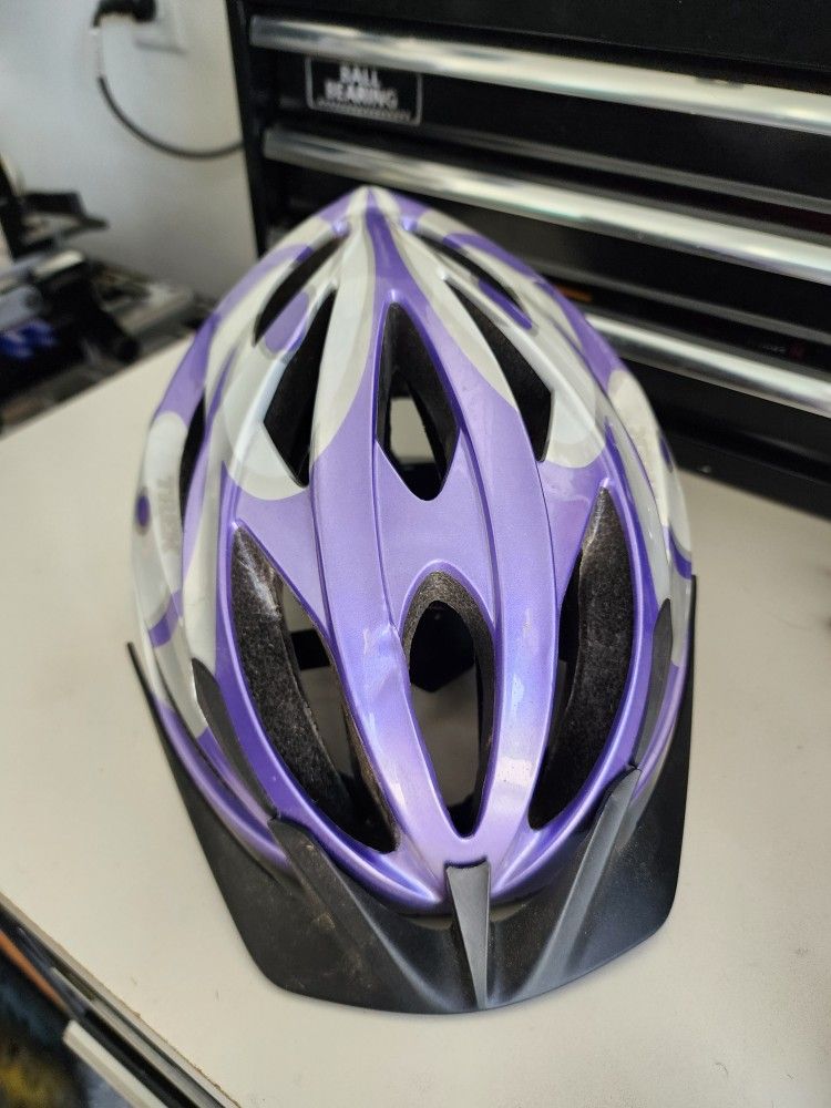 Kids trek bike helmet