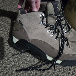 Danner Womens Hiking Boot