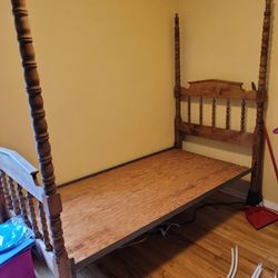 Twin Poster Bed Set