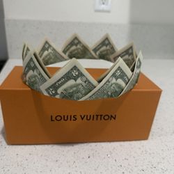 Money Crown