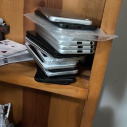 iPod (trap Phone) 15$ Each