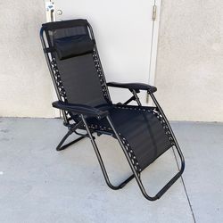 (NEW) $40 Folding Zero Gravity Outdoor Recliner Patio Lounge Chair Adjustable Headrest Textilene Mesh - Black