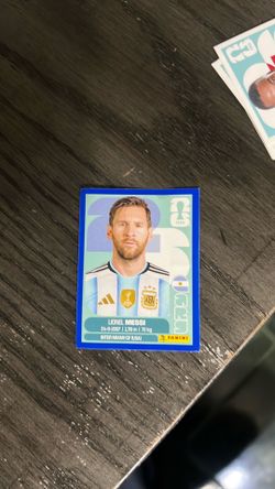 Messi blue border card