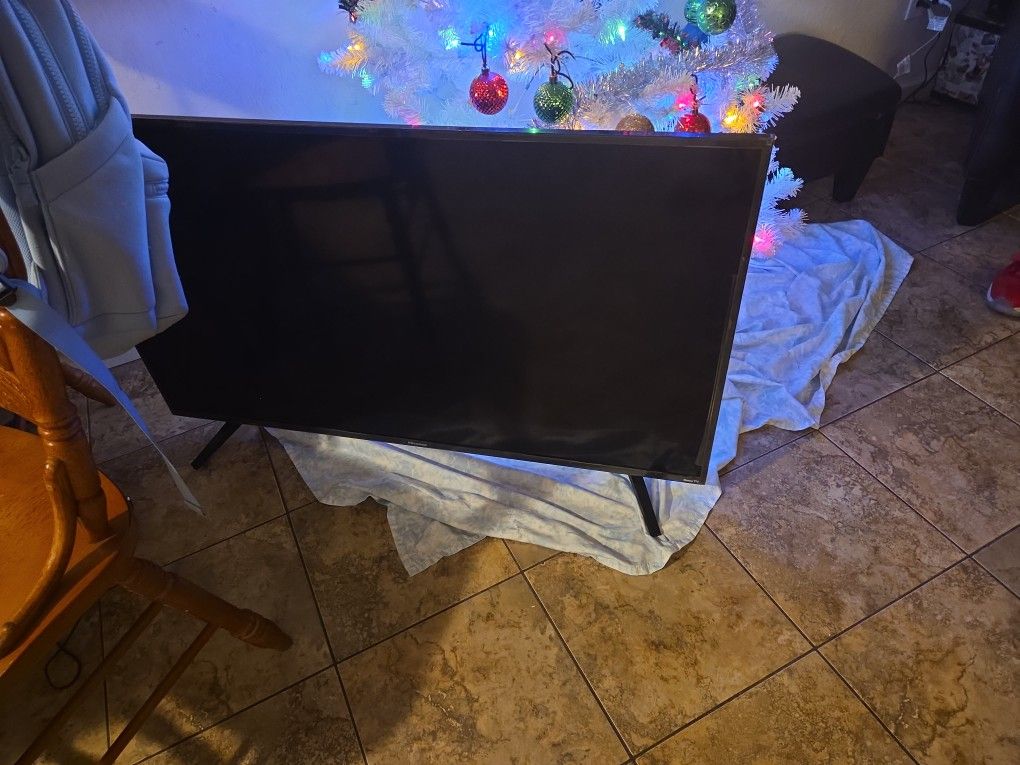 55 In Hisense T.V. 